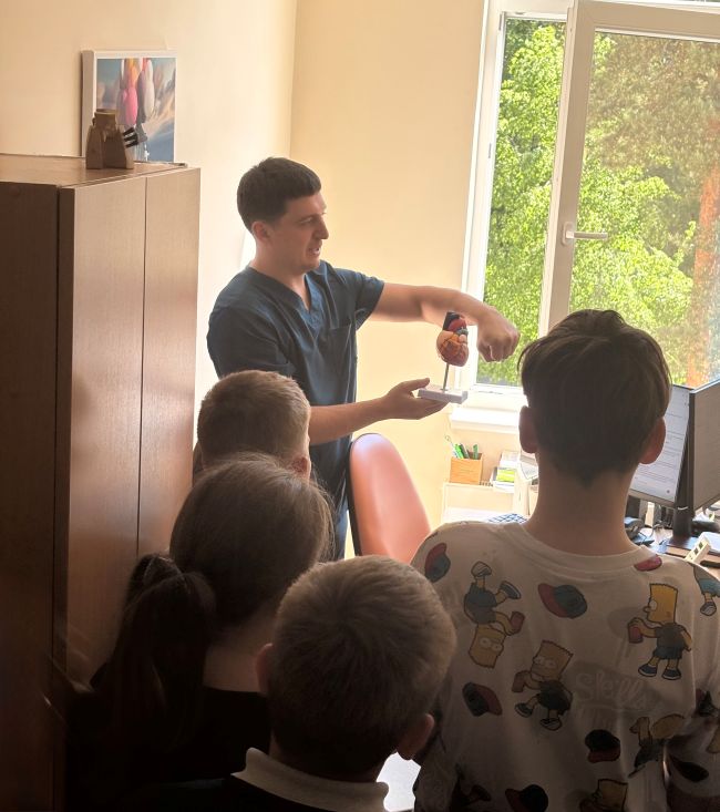 Mažeikių senamiesčio progimnazijos 4A klasės mokiniai svečiavosi Ligoninėje
